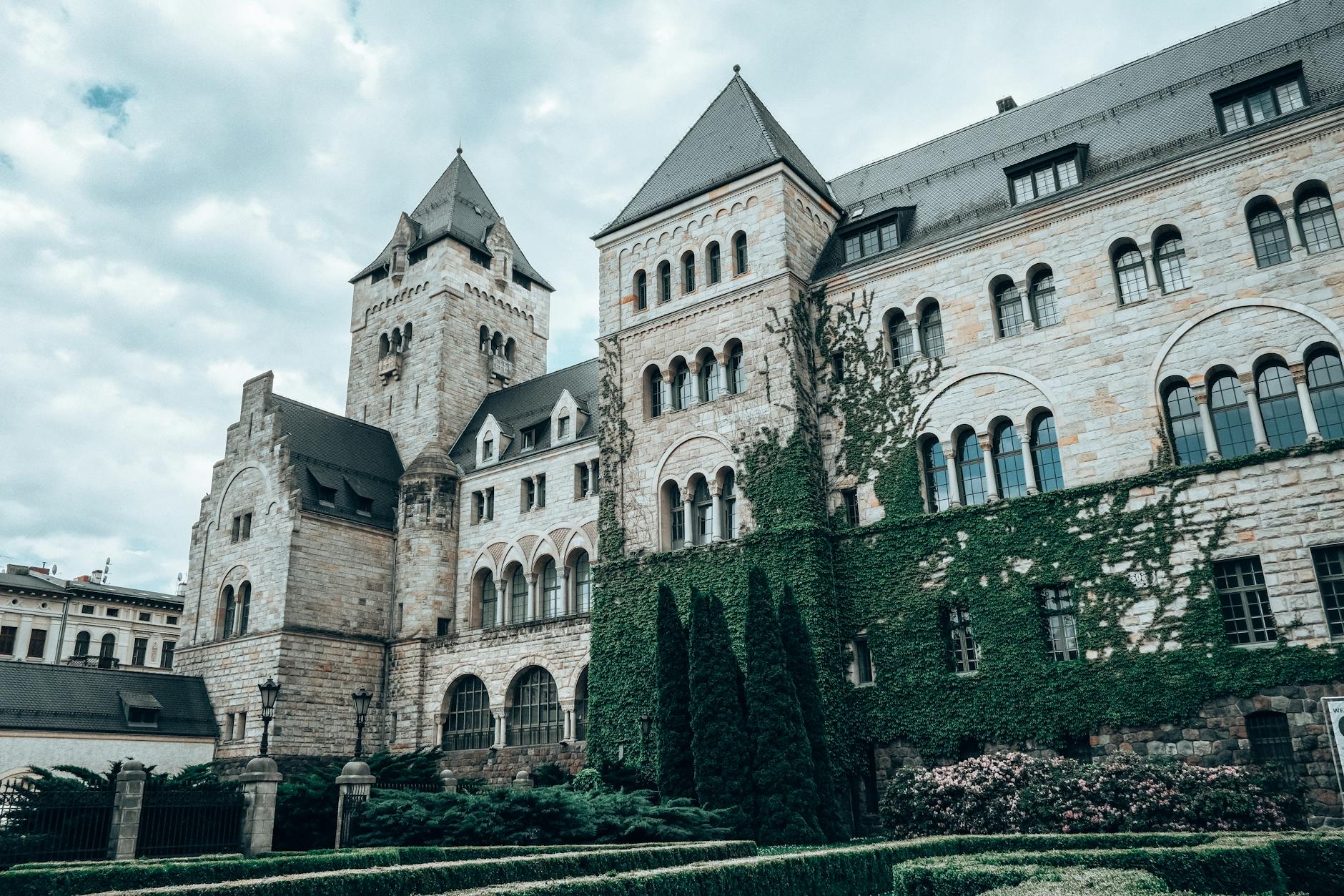 Poznań podczas powodzi z marca 1945 roku – zalewane ulice i budynki miasta